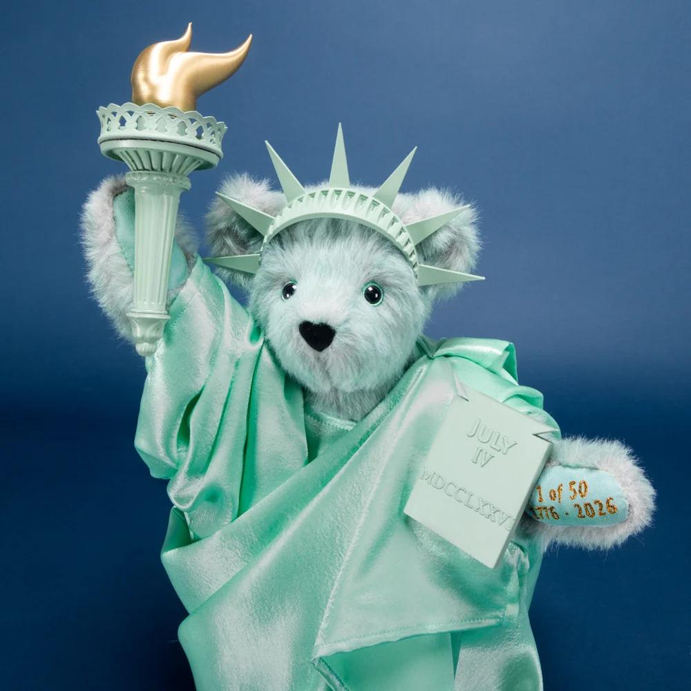 15 In. Limited Edition Statue of Liberty Bear - Image 2