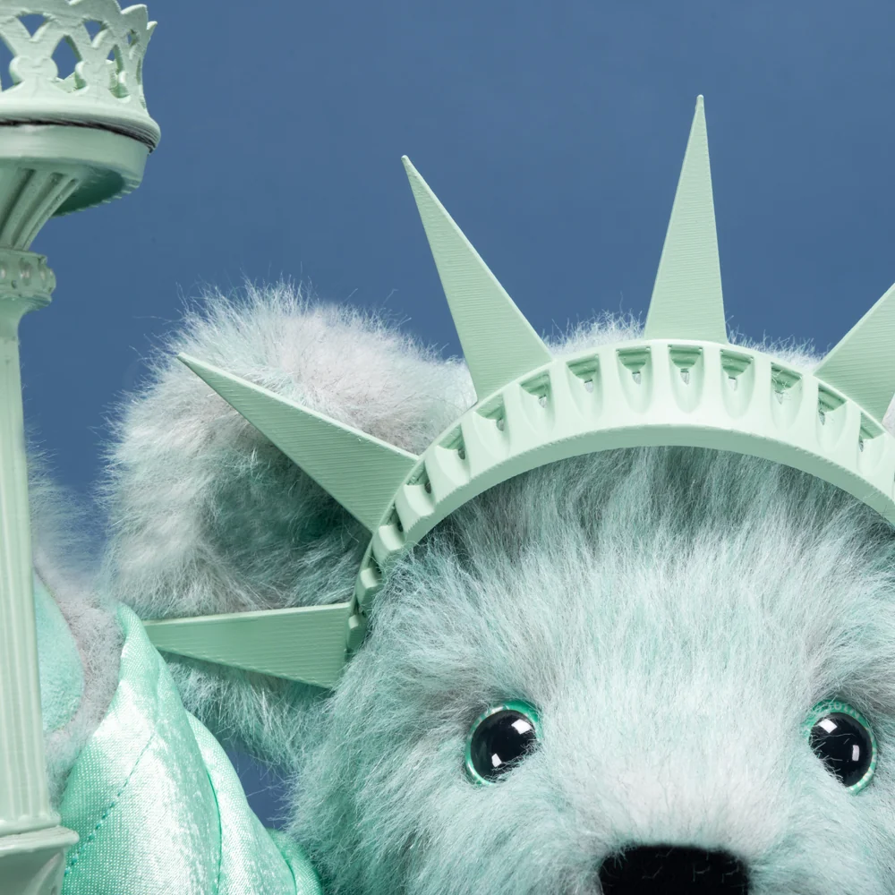 15 In. Limited Edition Statue of Liberty Bear - Image 5